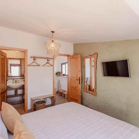 Yanes Bed & Breakfast *