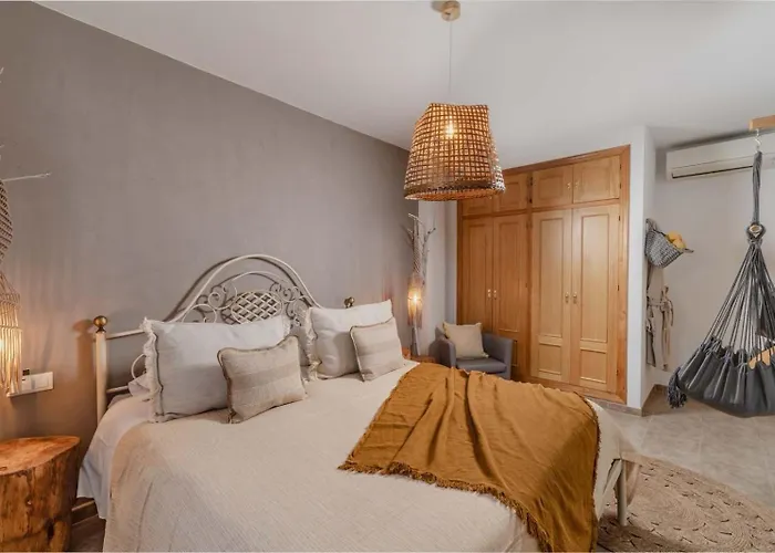 Bed & Breakfast Yanes