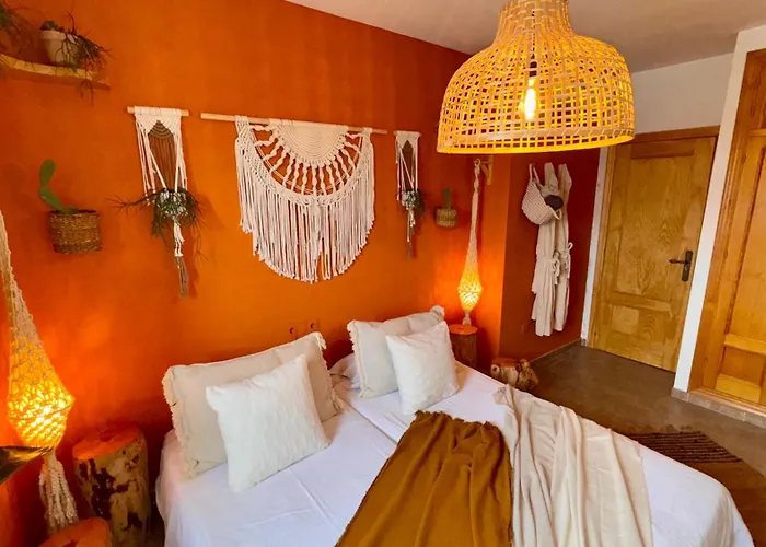 Yanes Bed & Breakfast *